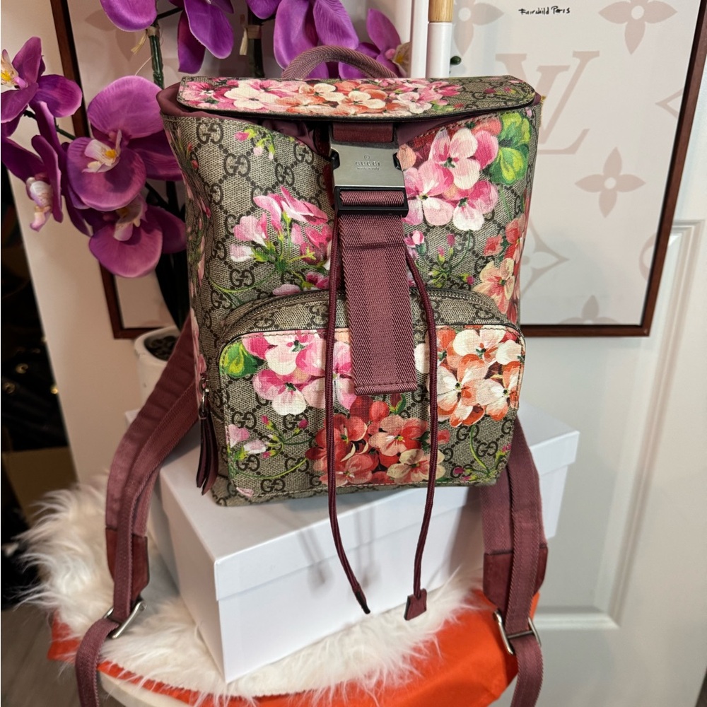 🔥SOLD❗️GUCCI Floral Women's Backpack